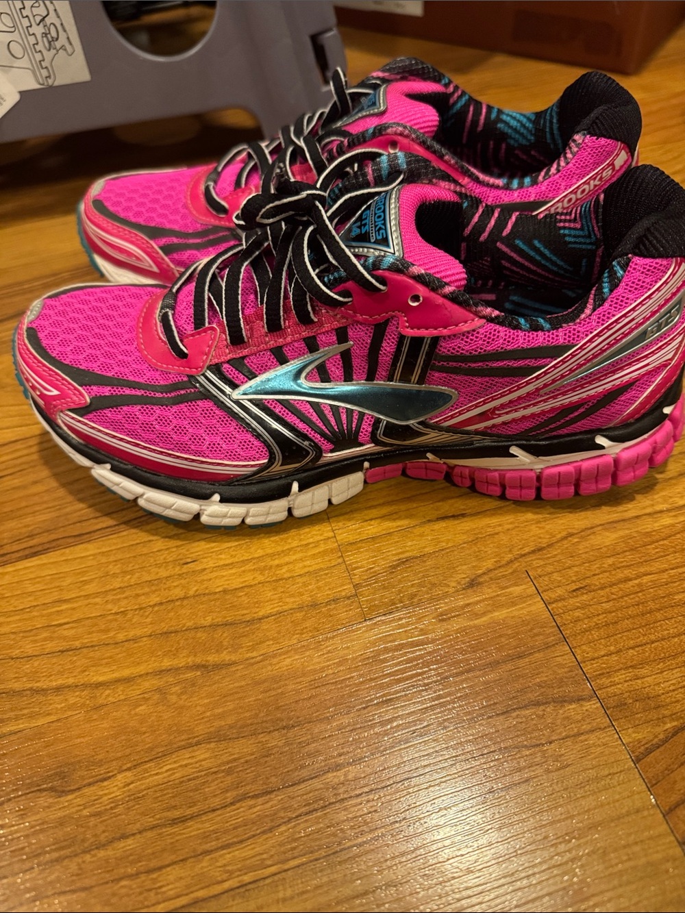 Brooks Adrenaline GTS 14 Women's Hot Pink Running Shoes 1201511B605 Sz 7